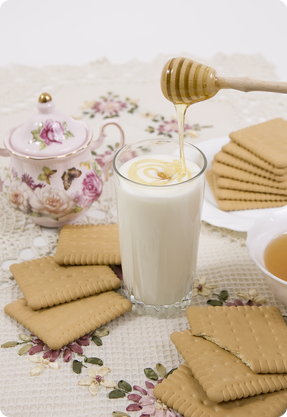 Yogurt and Honey (source DepositPhotos) Yogurt and Honey